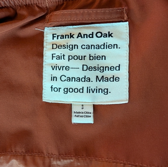 Frank & Oak The Skyline Water Repellent Packable Bomber Puffer in Spice - Picture 7 of 8